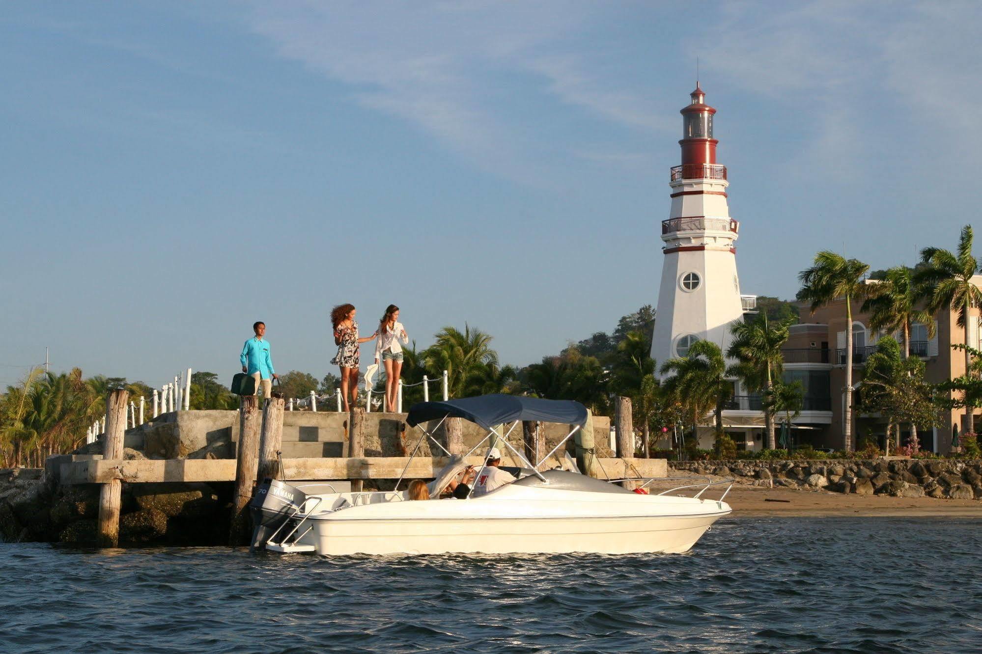 The Lighthouse Marina Resort Olongapo Exterior photo