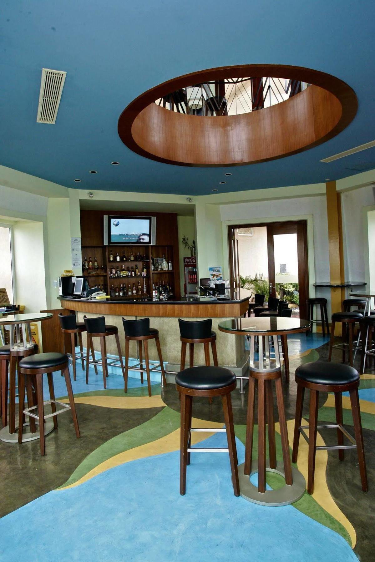 The Lighthouse Marina Resort Olongapo Exterior photo