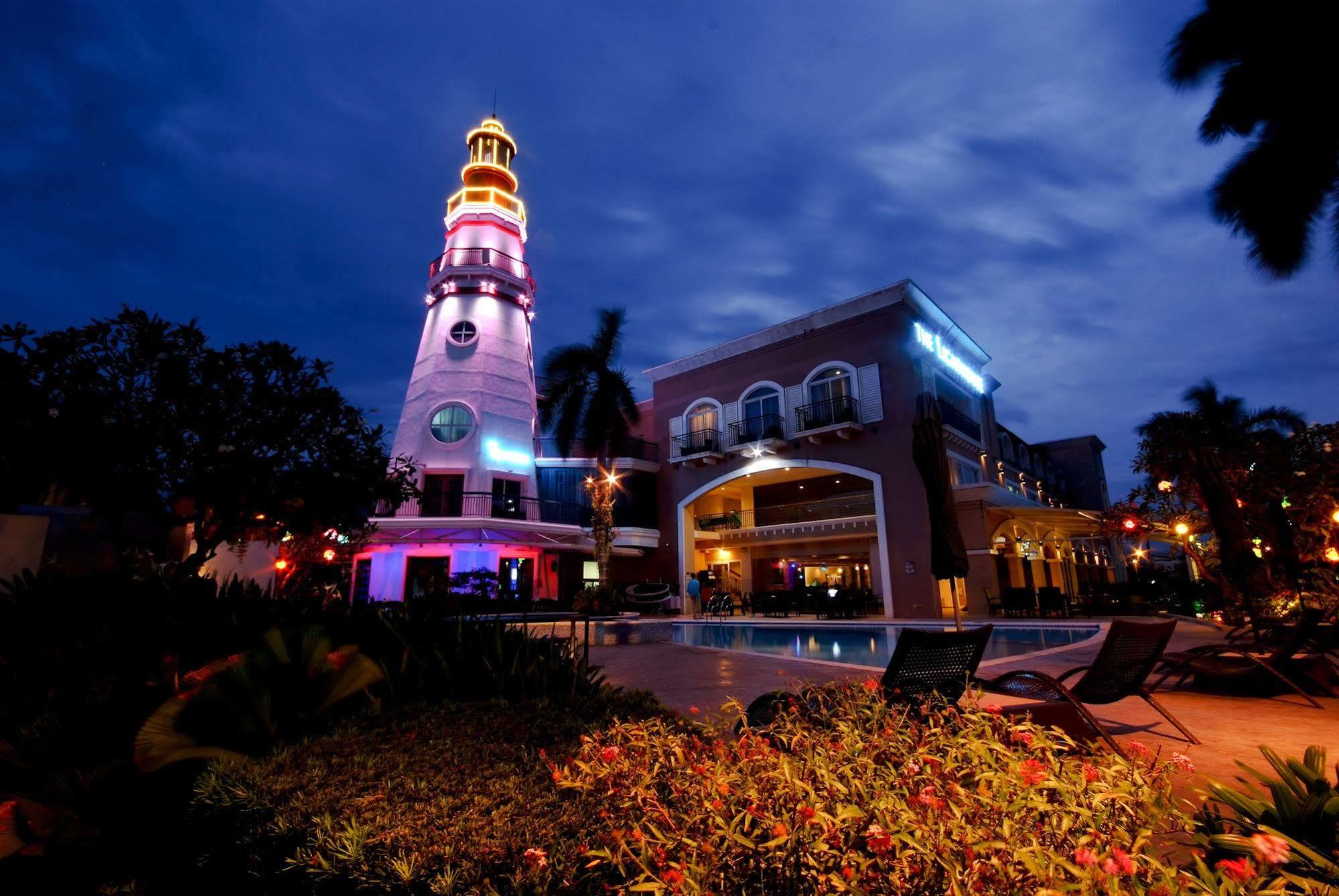 The Lighthouse Marina Resort Olongapo Exterior photo